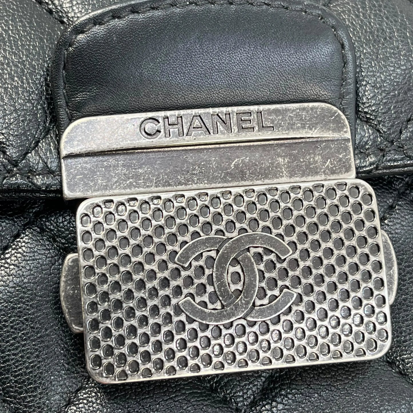 CHANEL CC University Matelasse Goatskin Chain Shoulder Bag - Black 