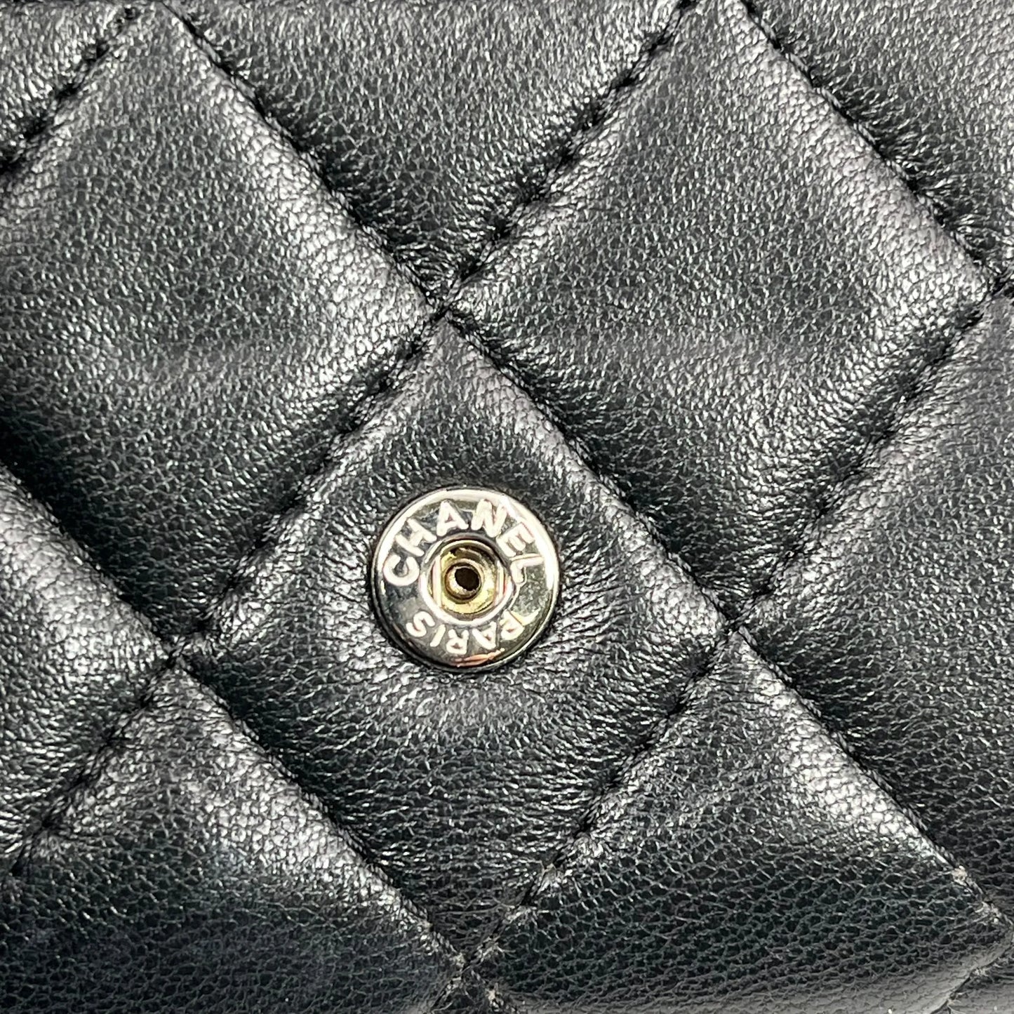 CHANEL Matelasse Lambskin Card Case and Coin Case - Black 