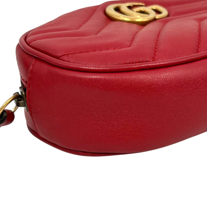 GUCCI GG Marmont Leather Body Bag - Red 