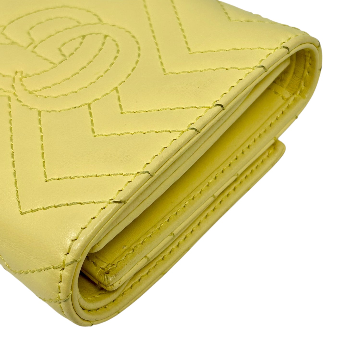 GUCCI GG Marmont Leather Bi-fold Compact Wallet - Yellow 