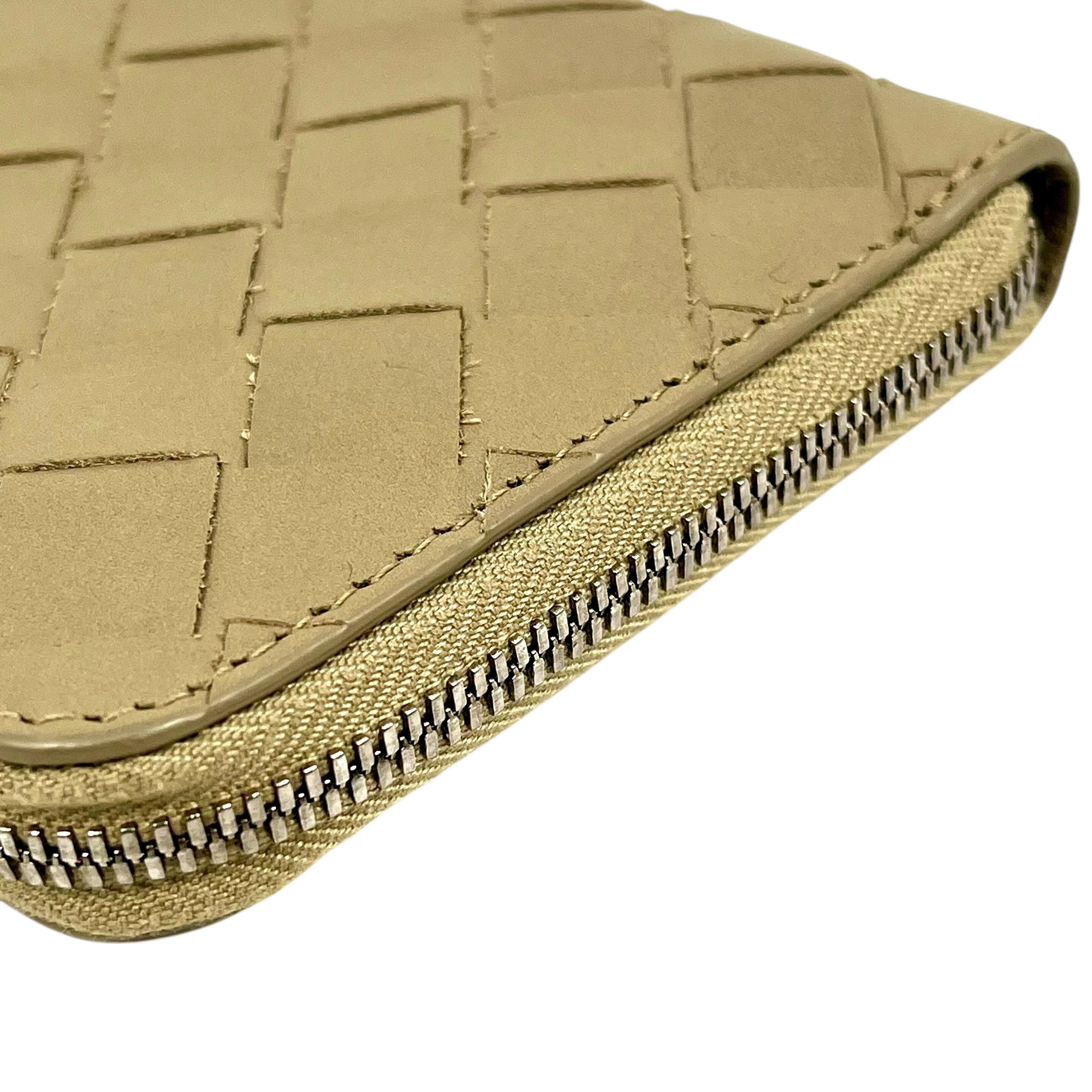 Bottega Veneta マキシ イントレチャート ジップ アラウンド 長財布