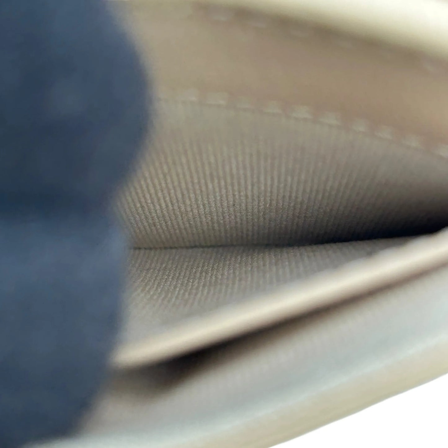 CHANEL Matelasse 19 Tri-fold Compact Wallet - Beige 