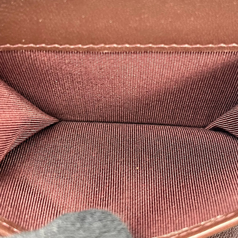 CHANEL マトラッセ クラシック フラップ コンパクトウォレット ラムスキン 三つ折り財布 - ブラック