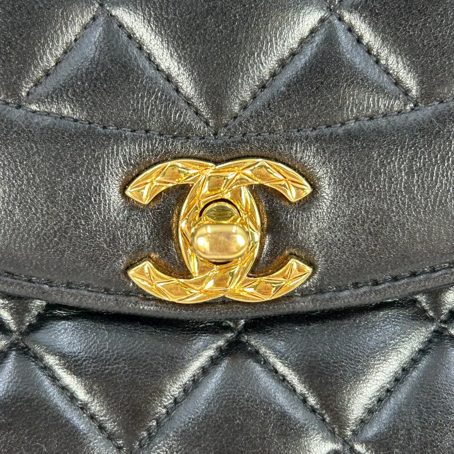 CHANEL Matelasse Tassel Chain Shoulder Bag - Black 