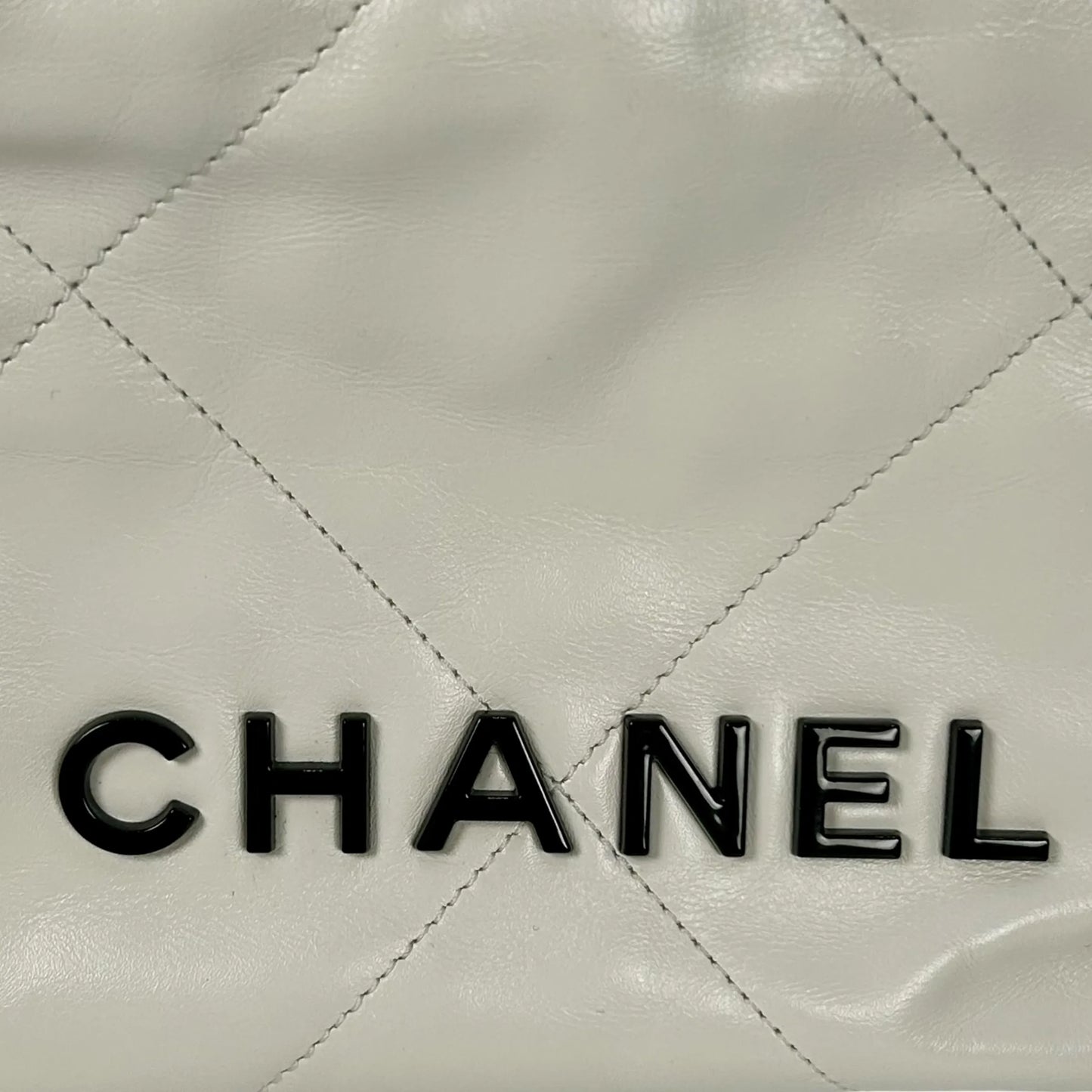 CHANEL Calfskin 22 Mini Handbag with Chain Shoulder Bag - White 
