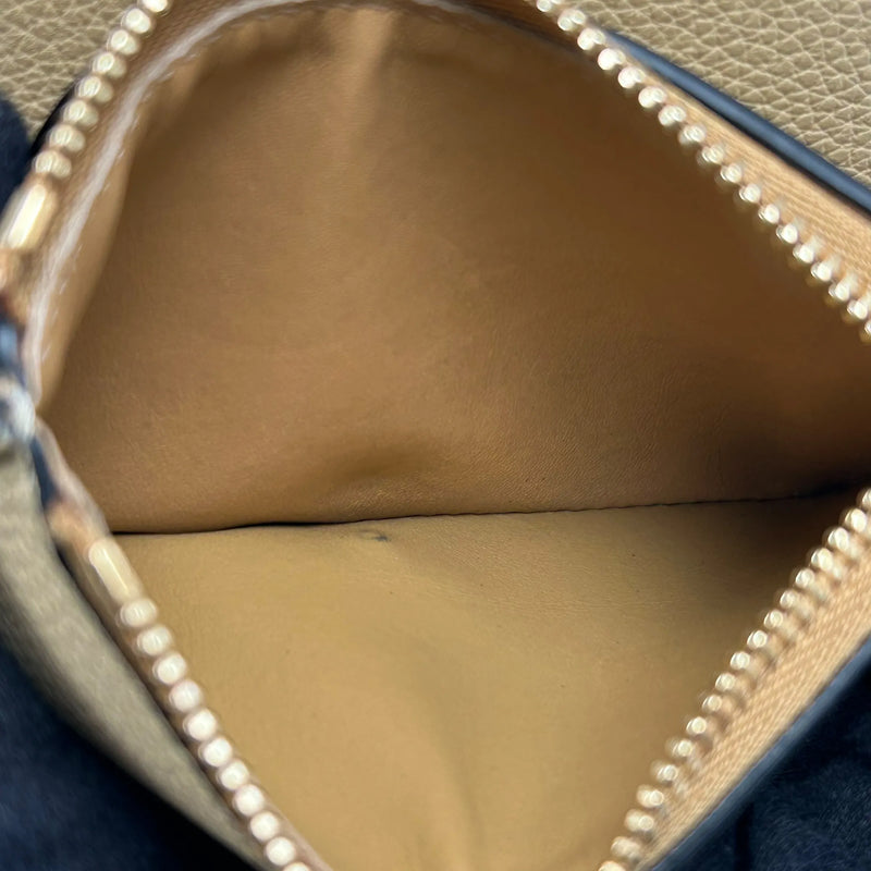 Loewe バーティカルウォレット スモール カーフスキン 三つ折り財布 コンパクトウォレット - ベージュ