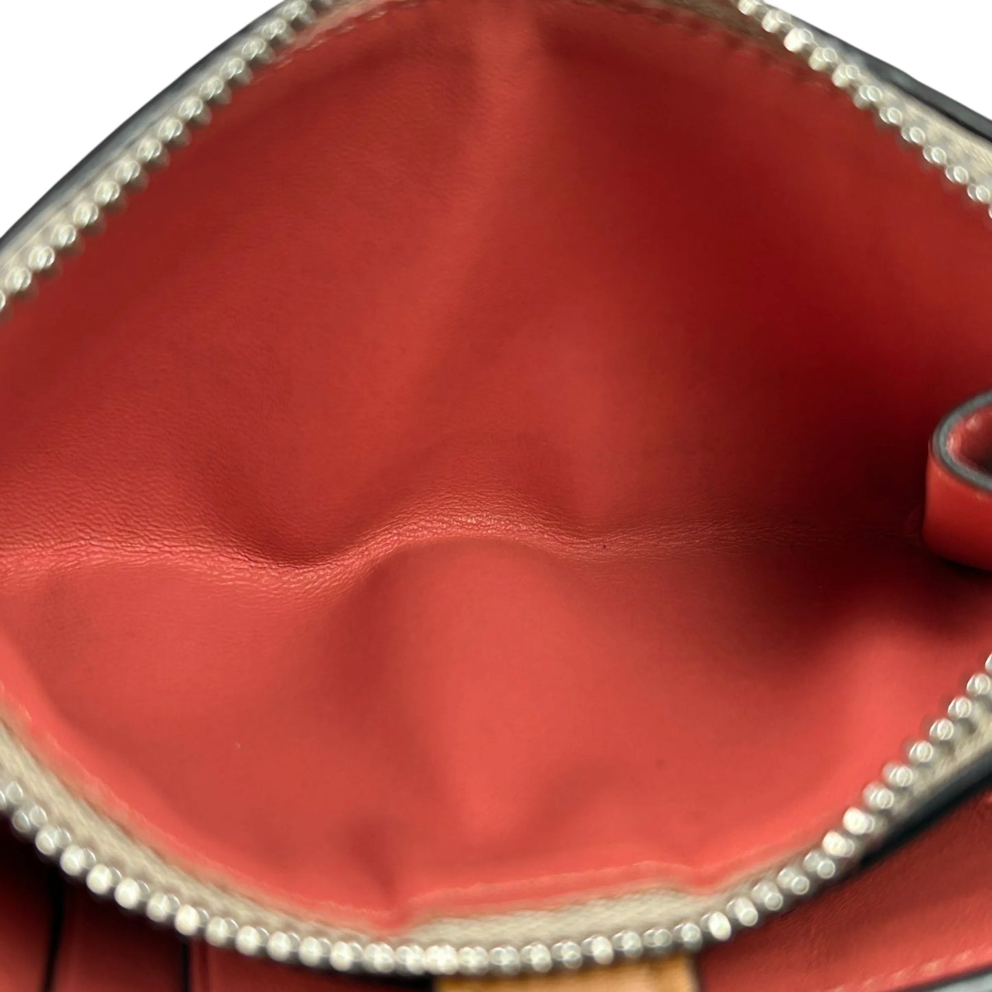 Loewe Slim Zip Bifold Wallet in Calfskin - Beige 