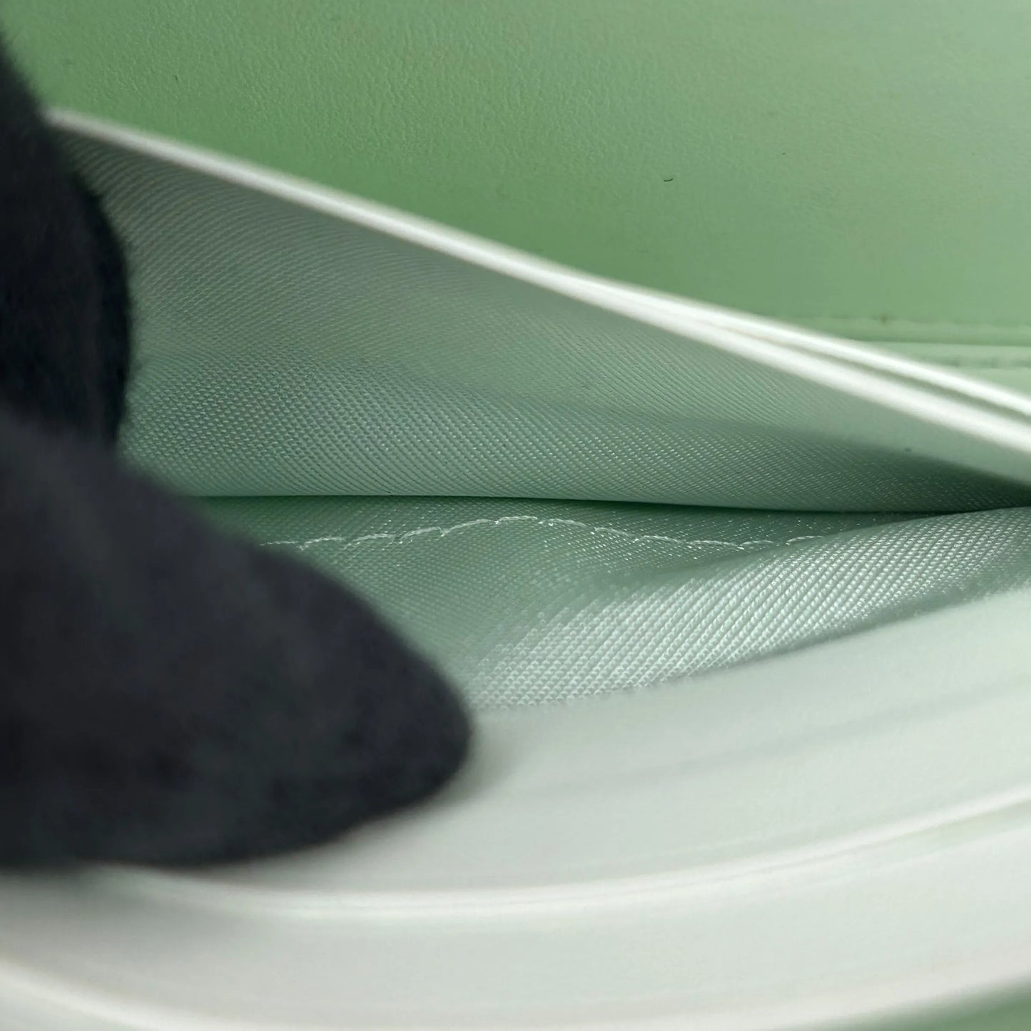 BOTTEGA VENETA Cassette Intrecciato Leather Round Zip Long Wallet - White 