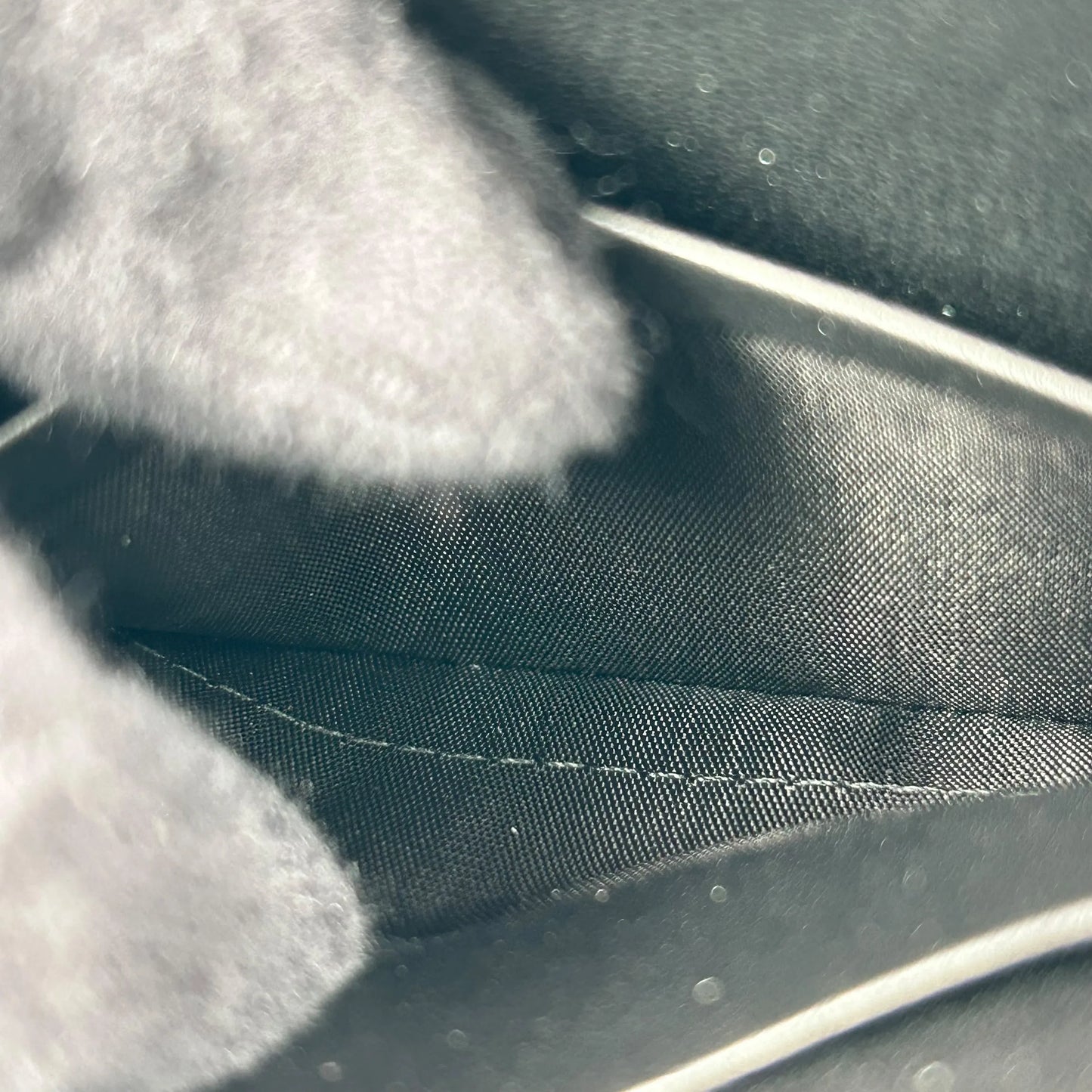 BOTTEGA VENETA Intrecciato Leather Round Zip Long Wallet - Black 