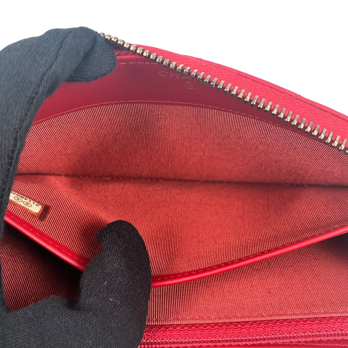 CHANEL Matelasse 2.55 Round Zip Long Wallet - Red 