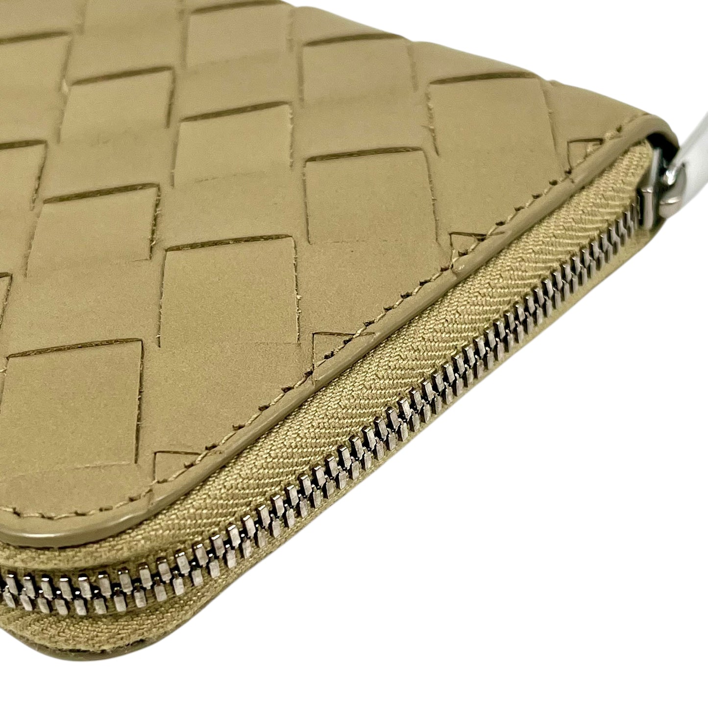 Bottega Veneta Maxi Intrecciato Zip Around Long Wallet - Beige 