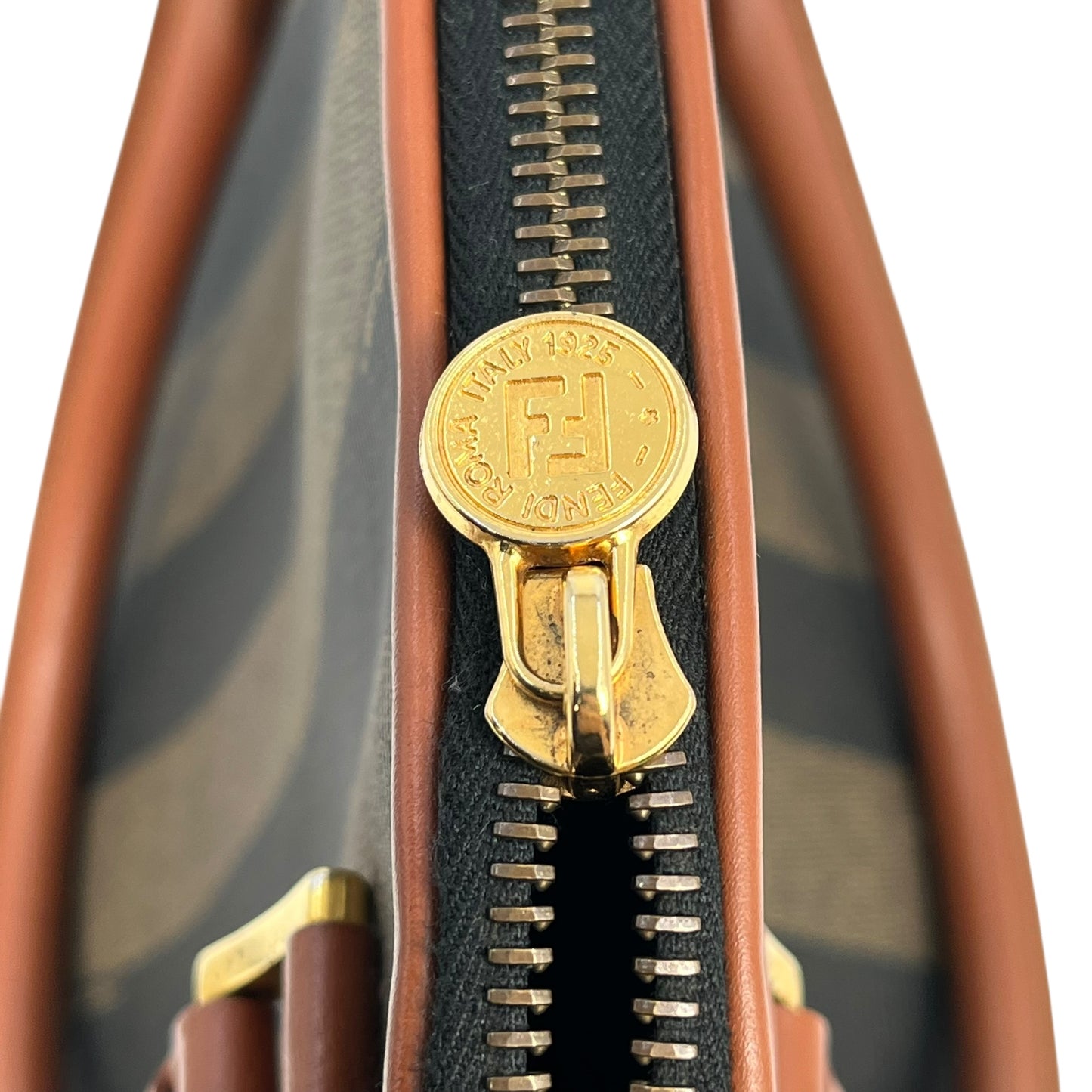 FENDI ペカン ロゴ ストライプ ハンドバッグ - ブラウン