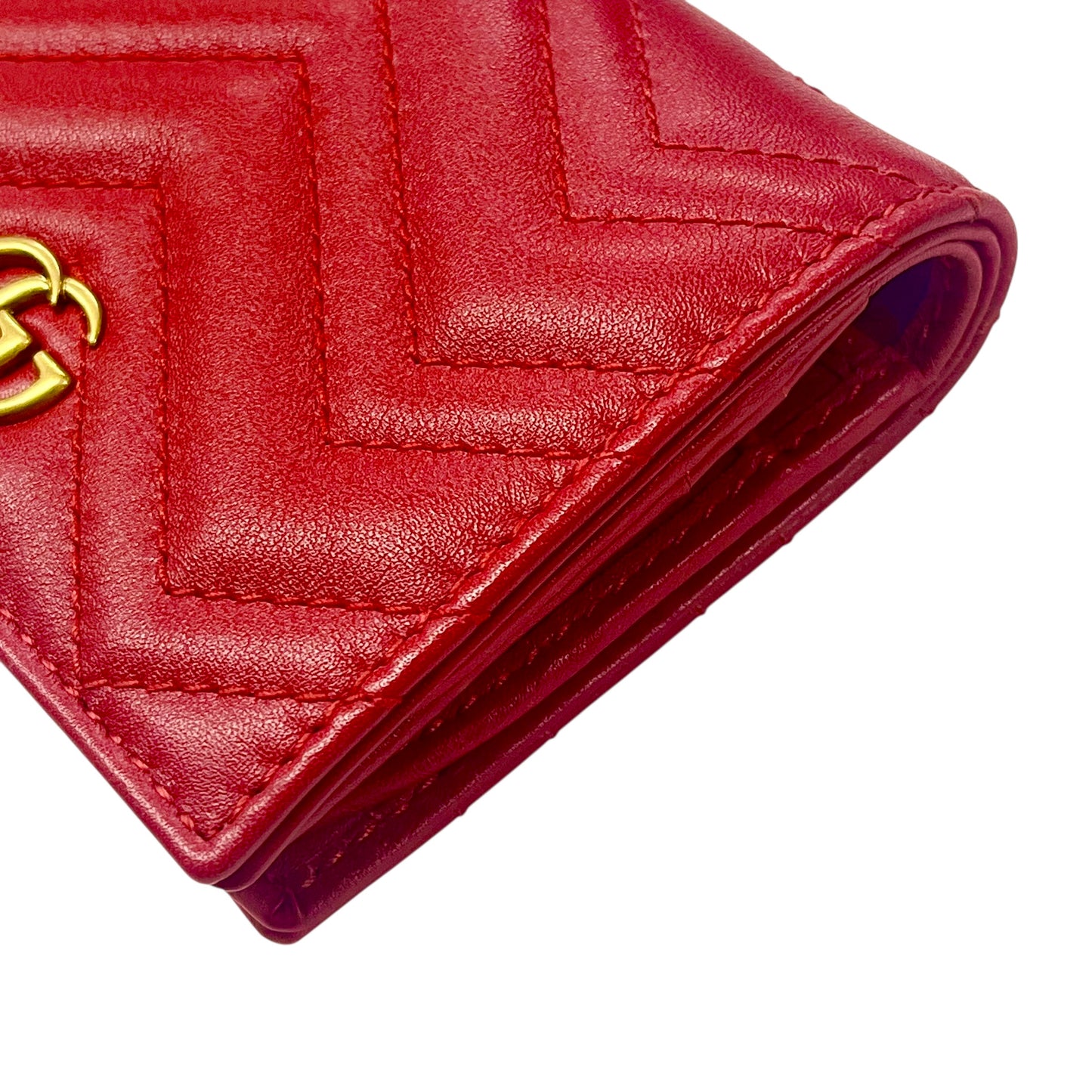 GUCCI GG Marmont Bifold Compact Wallet - Red 