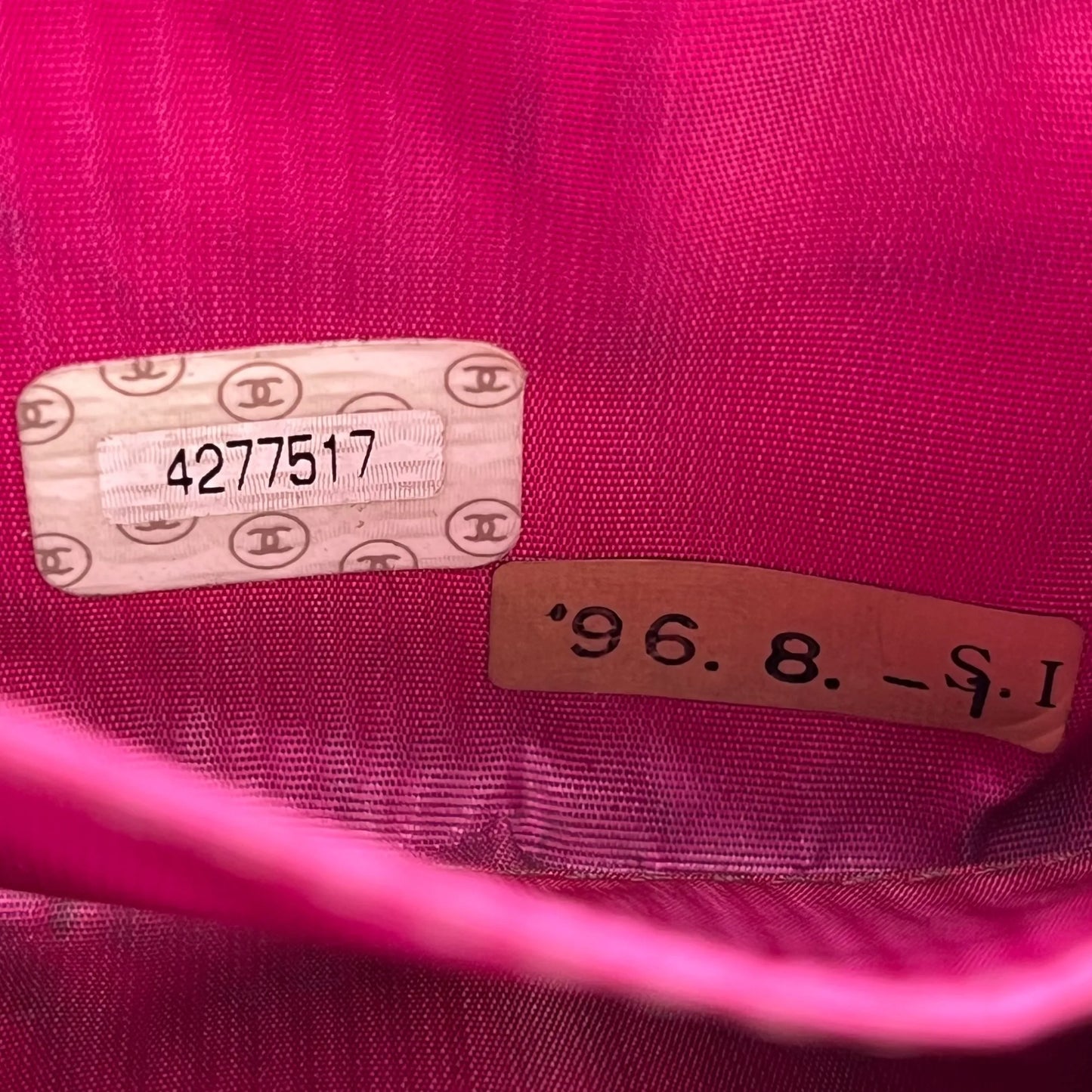 CHANEL キャビアスキン ジップ コインケース - ピンク