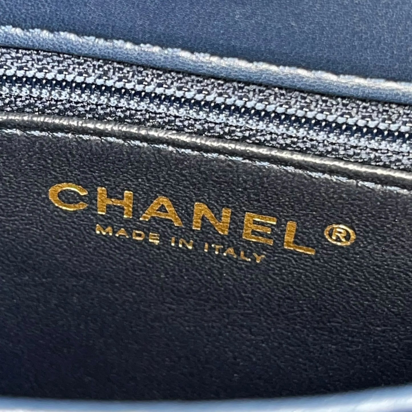 CHANEL Calfskin Matelassé Top Handle Trendy CC Handbag with Chain Shoulder Bag - Navy 