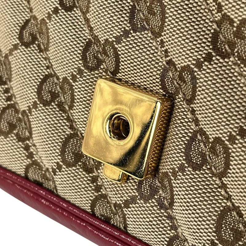 GUCCI GG Marmont Quilted Shoulder Bag - Red 