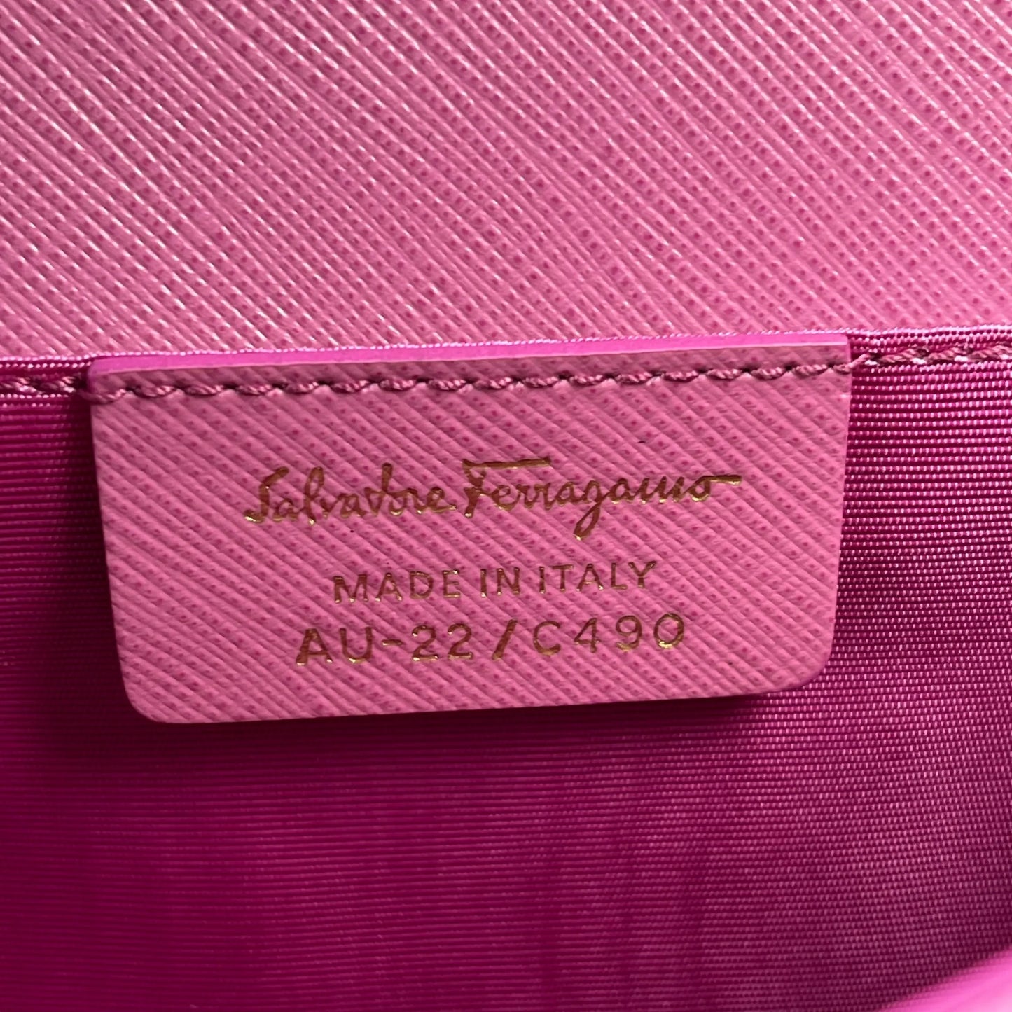 Ferragamo Vera Ribbon Shoulder Bag - Pink 