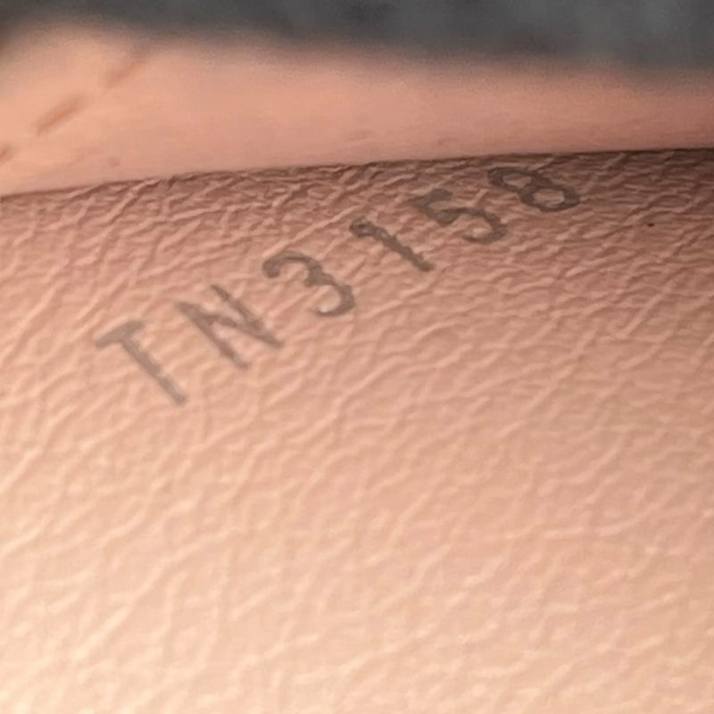 Louis Vuitton Monogram Mahina Perforated Bi-fold Compact Wallet - Pink 