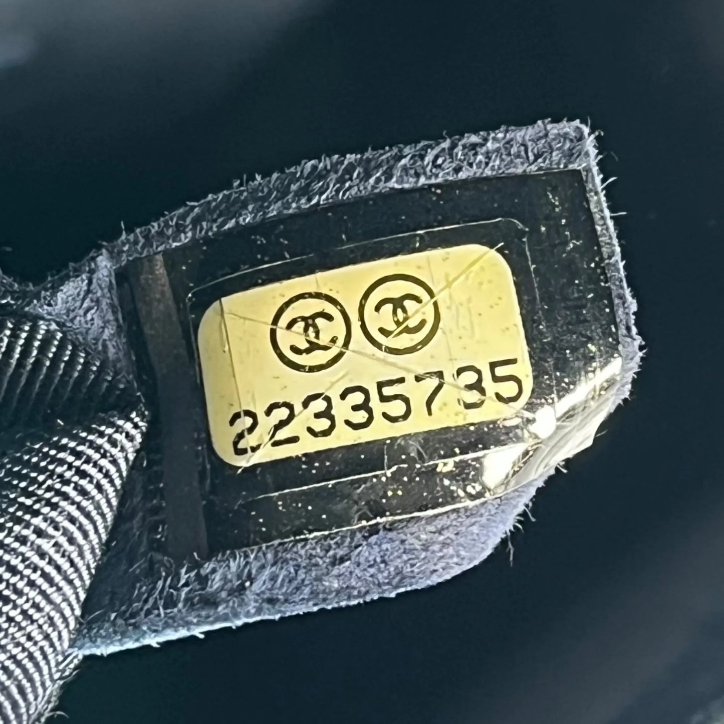 CHANEL ボーイ フラップ チェーンショルダーバッグ - ネイビー × マルチカラー