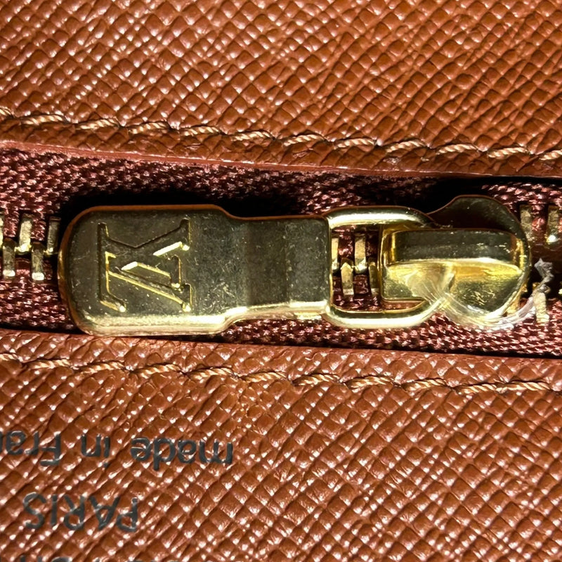 LOUIS VUITTON Boulogne Monogram Canvas Shoulder Bag - Brown 