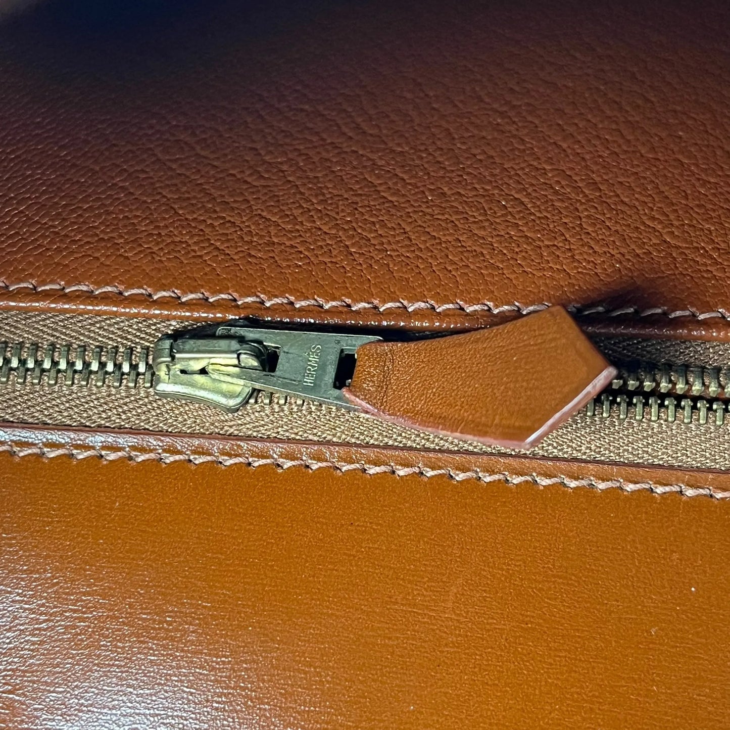 Hermès Kelly Box Calf Handbag/Shoulder Bag - Brown, E Stamp (2001) 