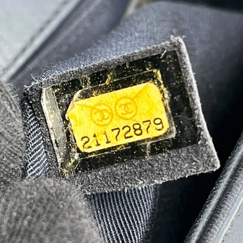 CHANEL Boy Chanel 25 Lambskin Chain Shoulder Bag - Navy 