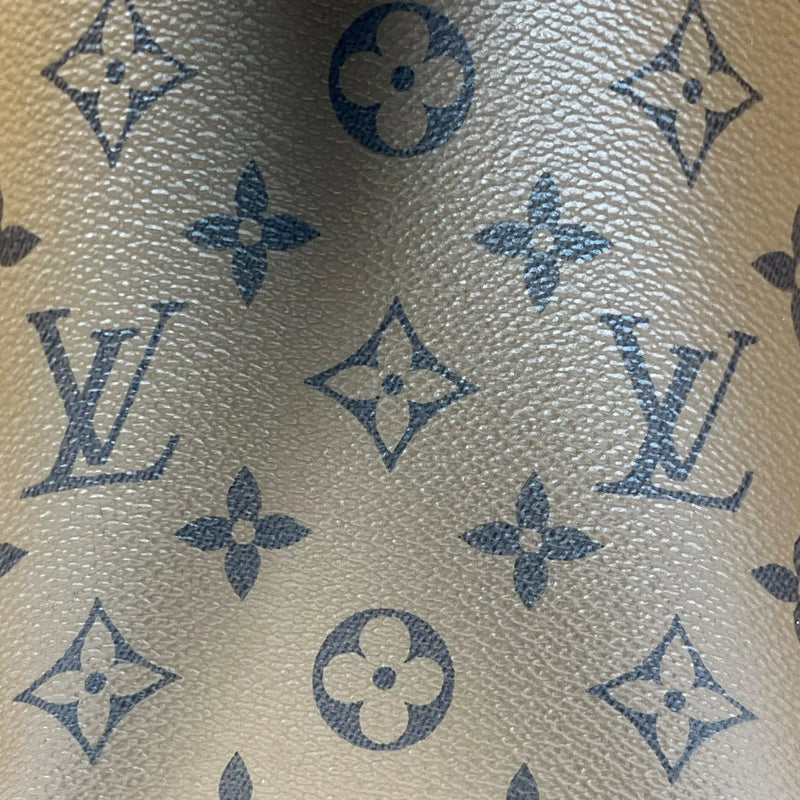 Louis Vuitton On the Go MM Monogram Giant Canvas Tote Bag - Brown
