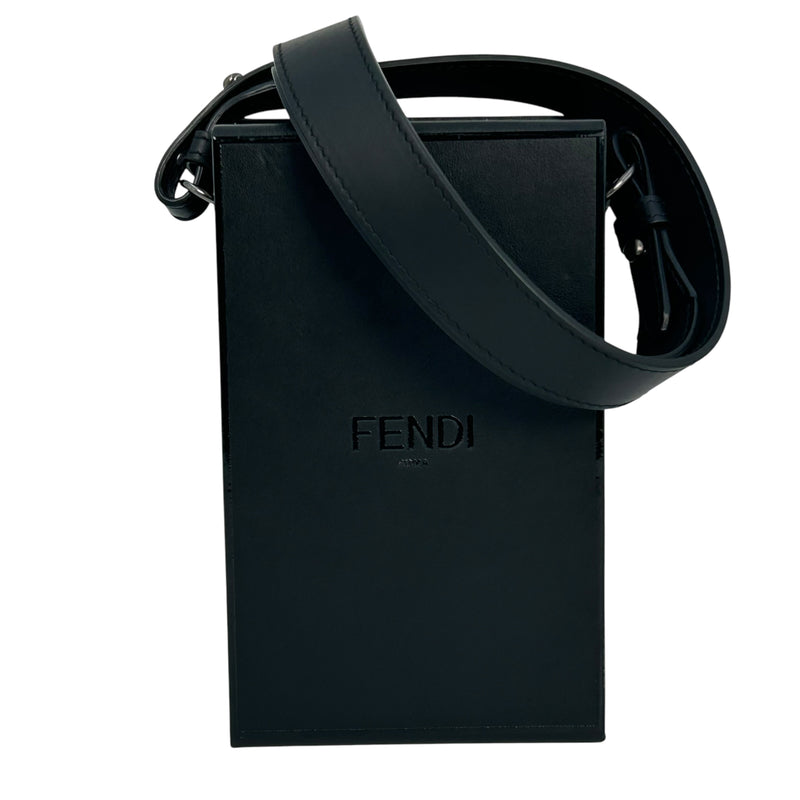 FENDI レザー ボックス ブラック ショルダーバッグ - ブラック