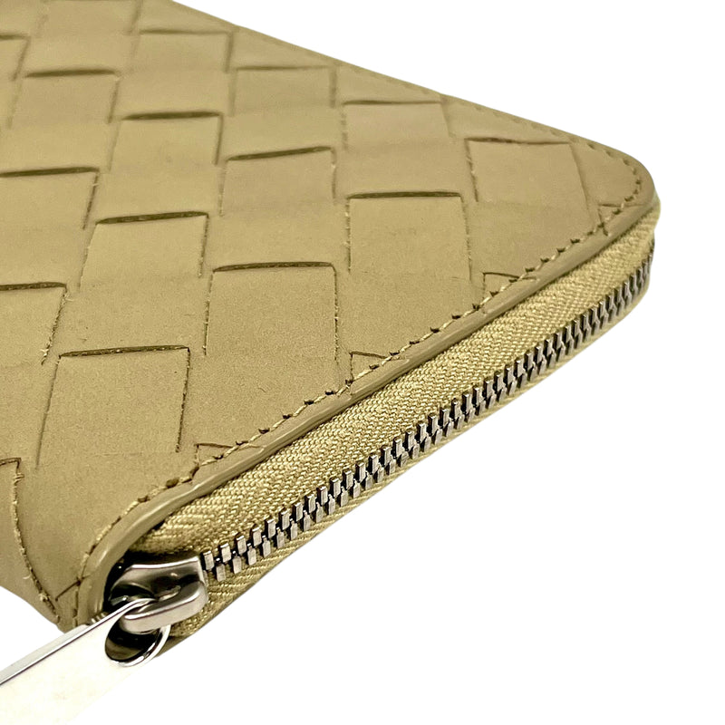 Bottega Veneta Maxi Intrecciato Zip Around Long Wallet - Beige 