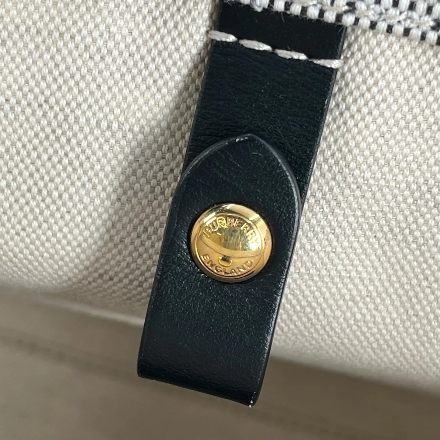 BURBERRY ミニ フレイヤ トートハンドバッグ ショルダーバッグ - ブラック