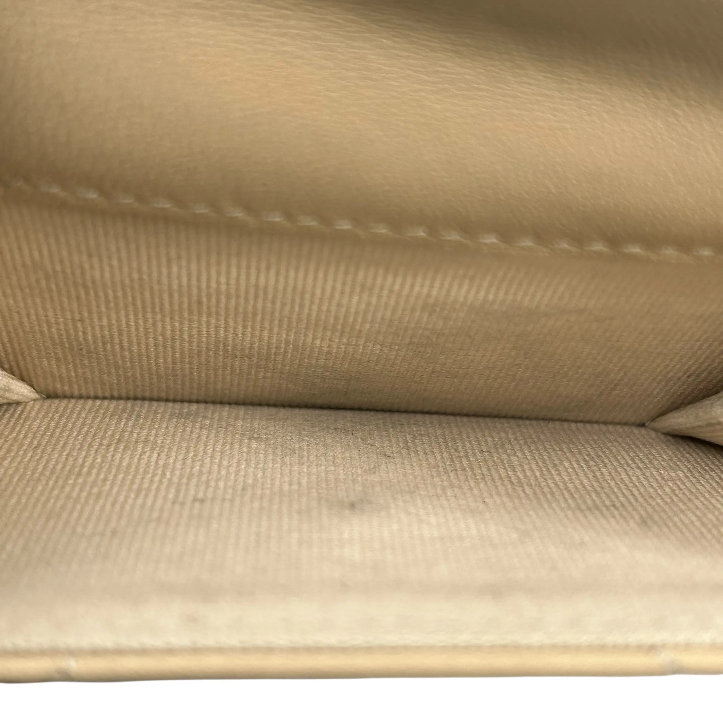 CHANEL Matelasse 19 Tri-fold Compact Wallet - Beige 