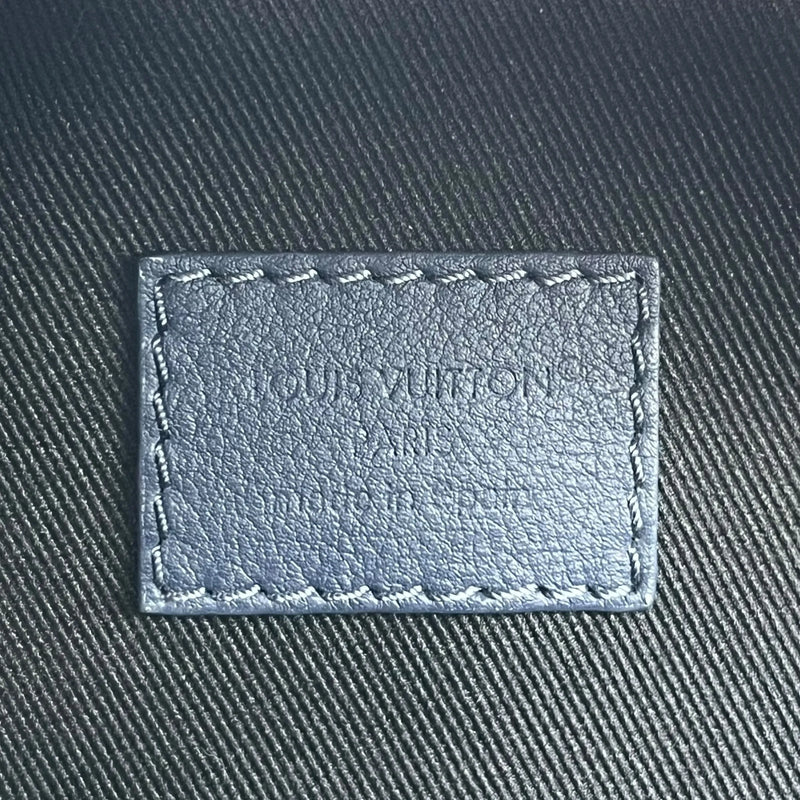 Louis Vuitton モノグラム シャドウ ディスカバリー バムバッグ ボディバッグ - ネイビー