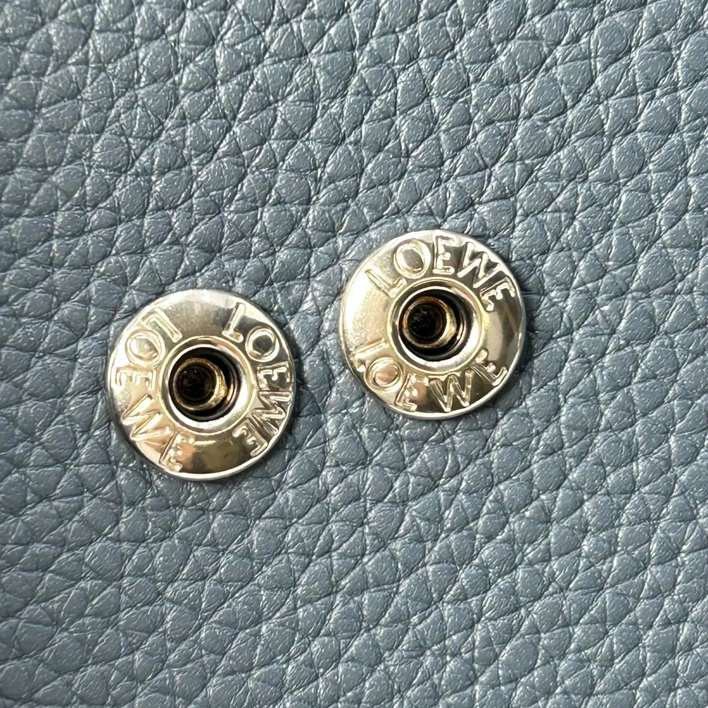 Loewe Vertical Small Wallet Calfskin Compact Wallet - Navy 