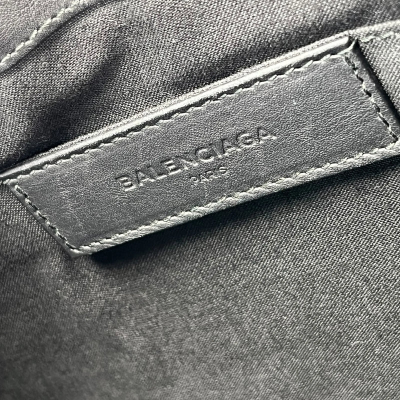 BALENCIAGA Logo Leather Clutch Bag - Black 