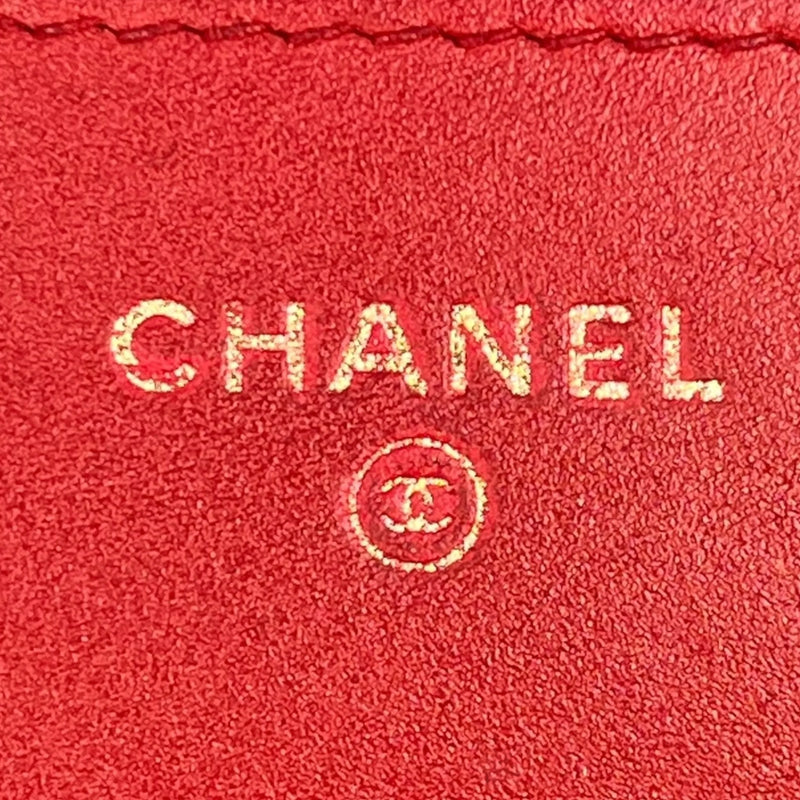 CHANEL CC Filigree Caviar Leather Chain Wallet - Red 