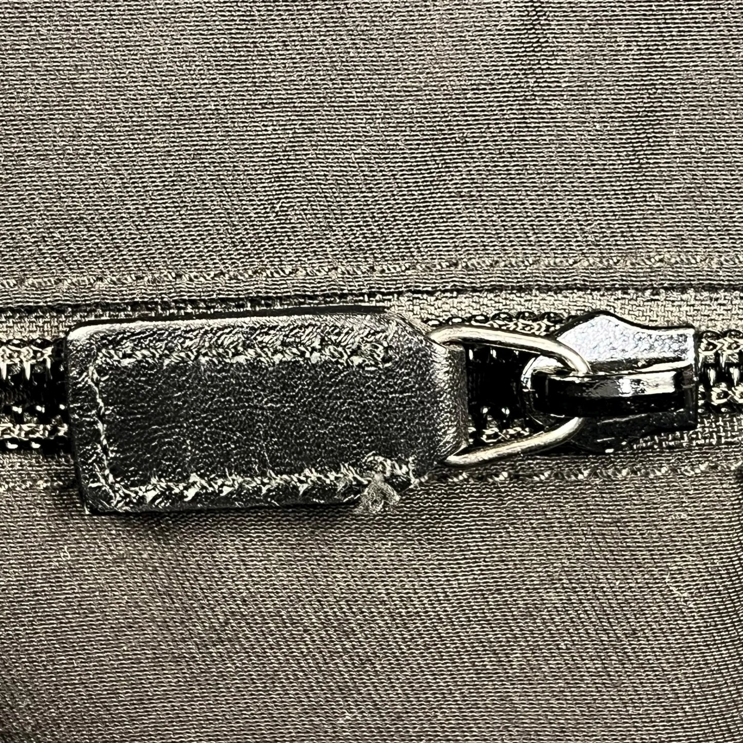 GUCCI GGスプリームキャンバス ボディバッグ - ブラック