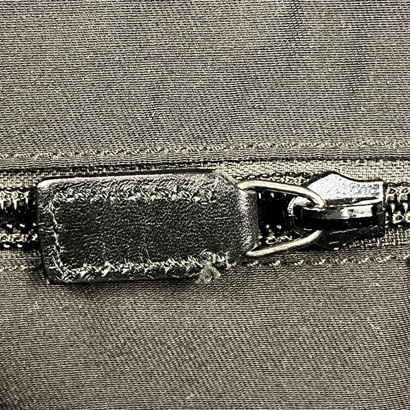 GUCCI GGスプリームキャンバス ボディバッグ - ブラック