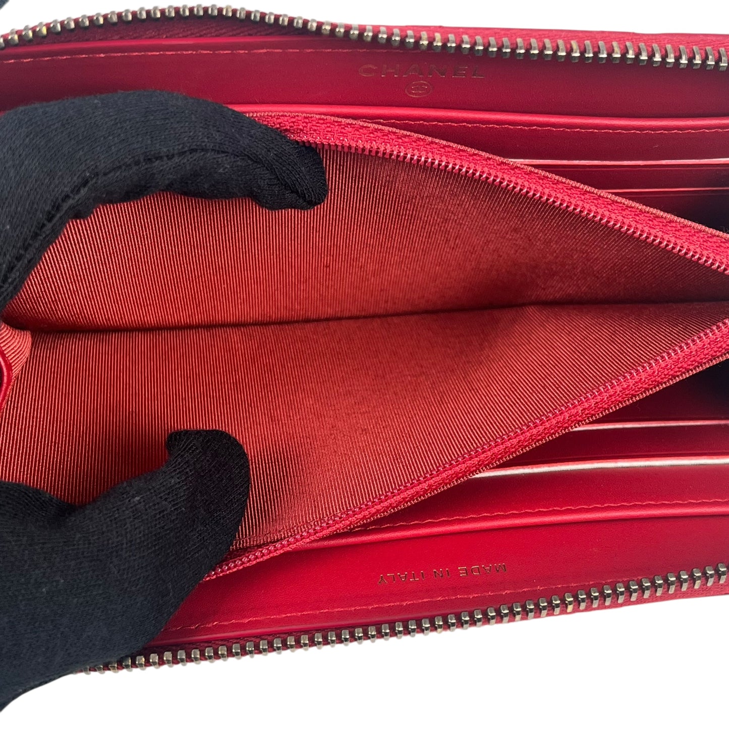 CHANEL Matelasse 2.55 Round Zip Long Wallet - Red 