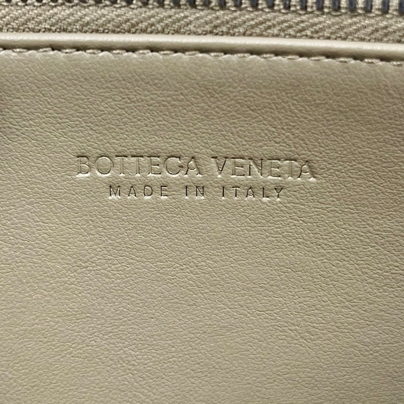 Bottega Veneta Maxi Intrecciato Zip Around Long Wallet - Beige 