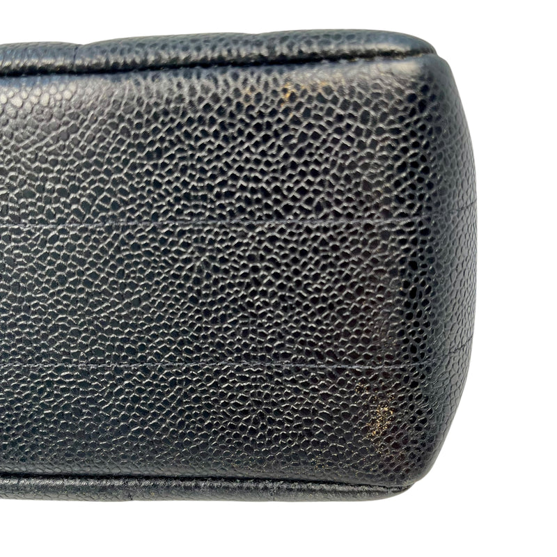 CHANEL マドモアゼル キャビアスキン チェーンショルダーバッグ - ブラック