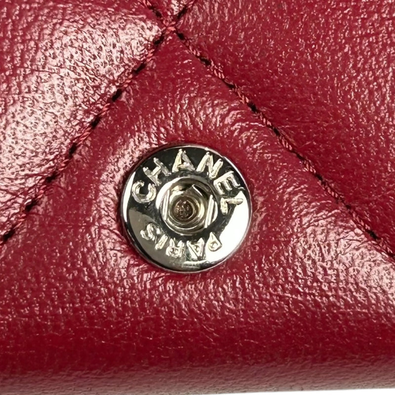 CHANEL マトラッセ シャネル 19 三つ折り財布 コンパクトウォレット - レッド