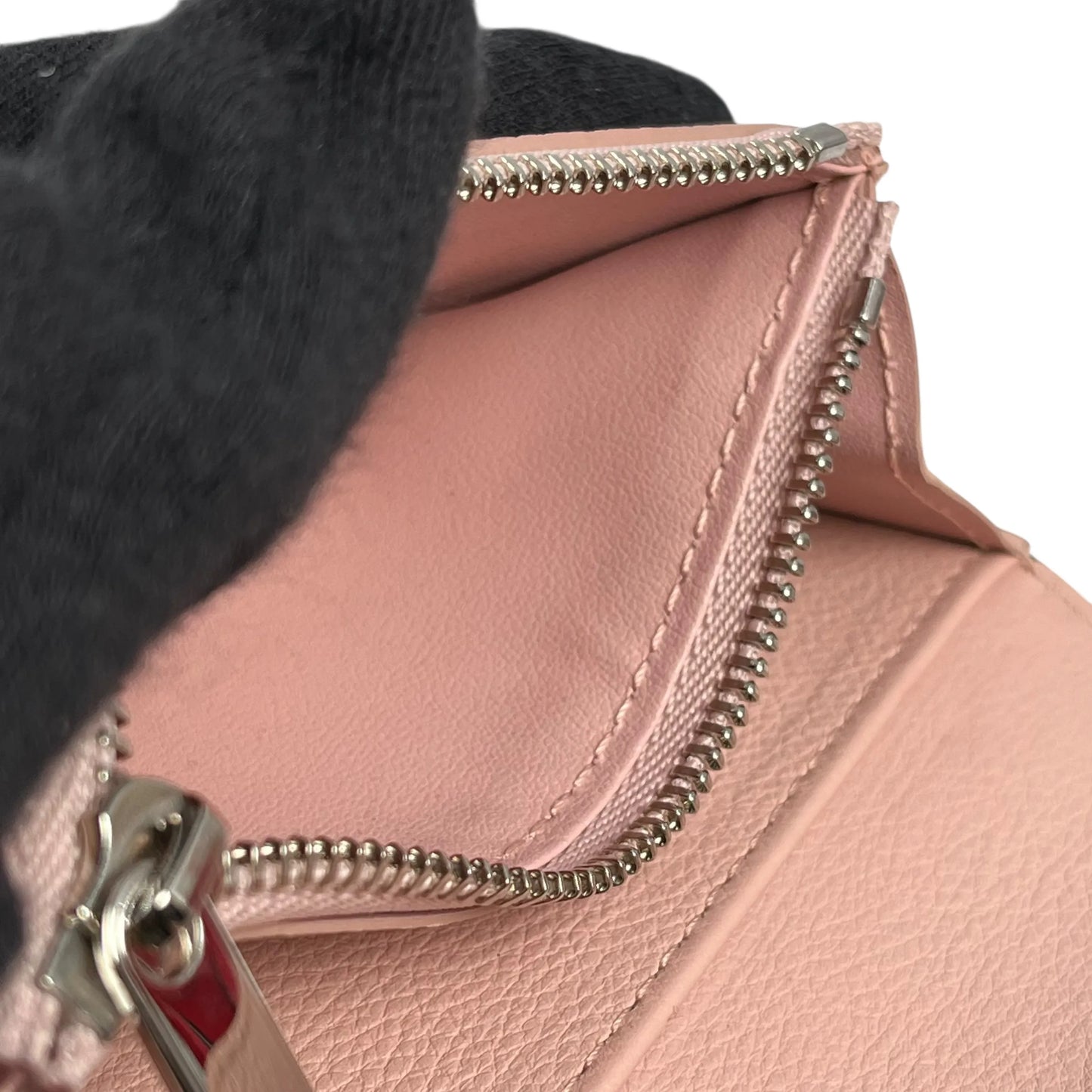 Louis Vuitton Monogram Mahina Perforated Bi-fold Compact Wallet - Pink 