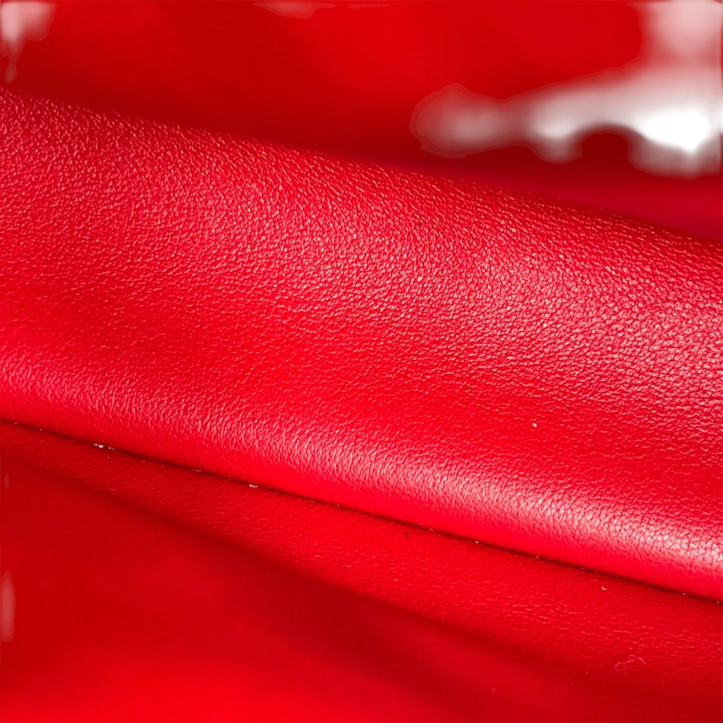 LOUIS VUITTON Capucines BB Leather Handbag/Shoulder Bag - Red 