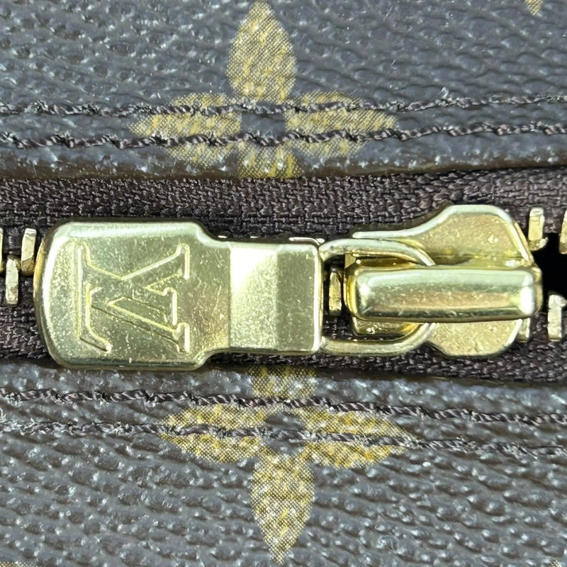 LOUIS VUITTON Boulogne Monogram Canvas Shoulder Bag - Brown 