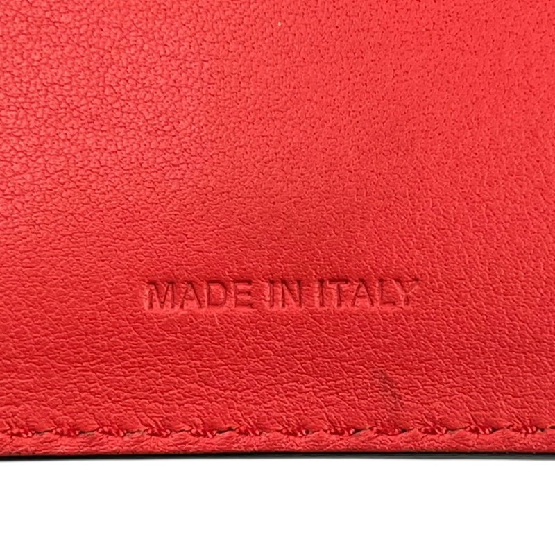 Ferragamo Gancini Calfskin Shoulder Bag - Red 