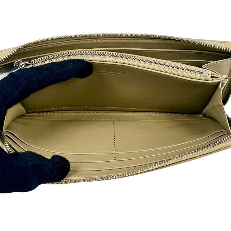 Bottega Veneta Maxi Intrecciato Zip Around Long Wallet - Beige 