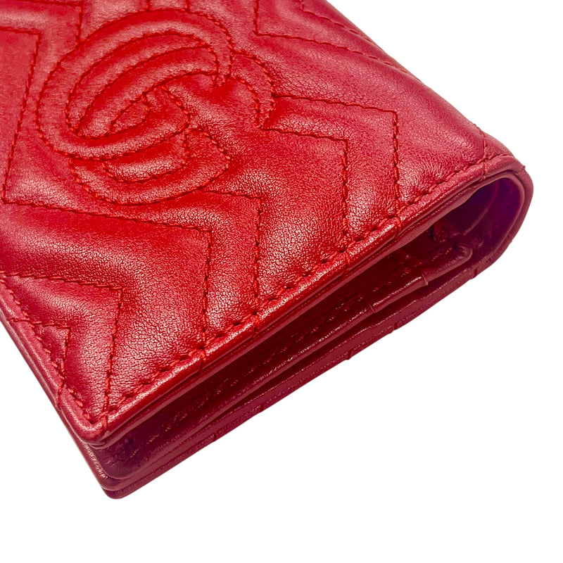 GUCCI GG Marmont Bifold Compact Wallet - Red 