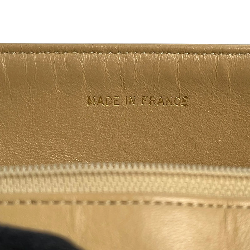 CHANEL 2.55 イーストウエスト マトラッセ チェーンショルダーバッグ - ベージュ