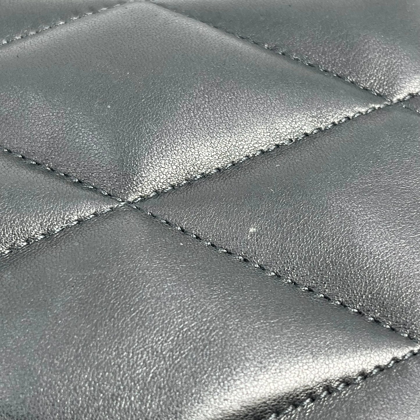 Saint Laurent Quilted Leather Hand Bag One Shoulder Bag - Black 