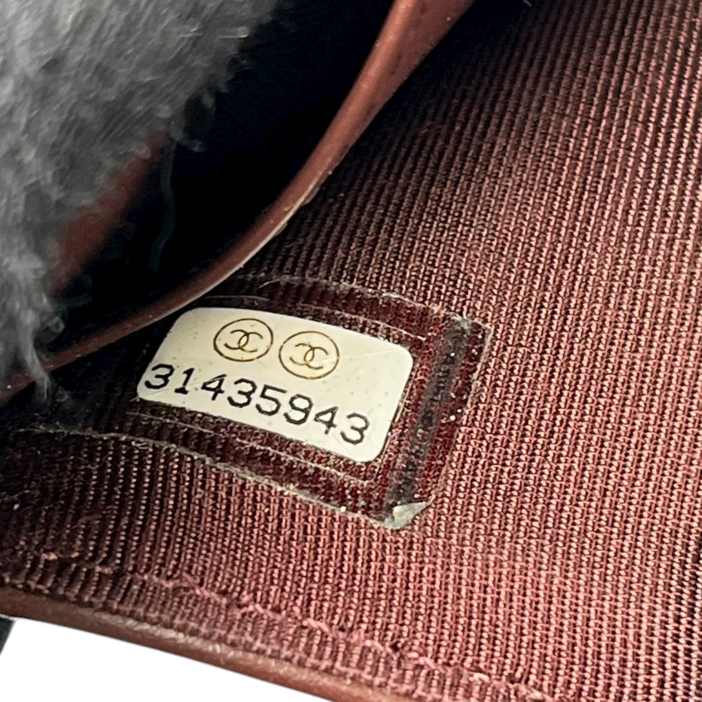 CHANEL Classic Small Flap Compact Wallet in Caviar Leather - Black 